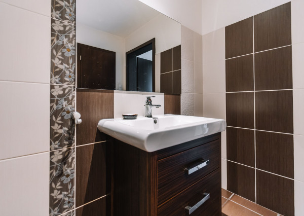 Na predaj 5 izb. Rodinný dom - Malá Vieska, Družstevná pri Hornáde