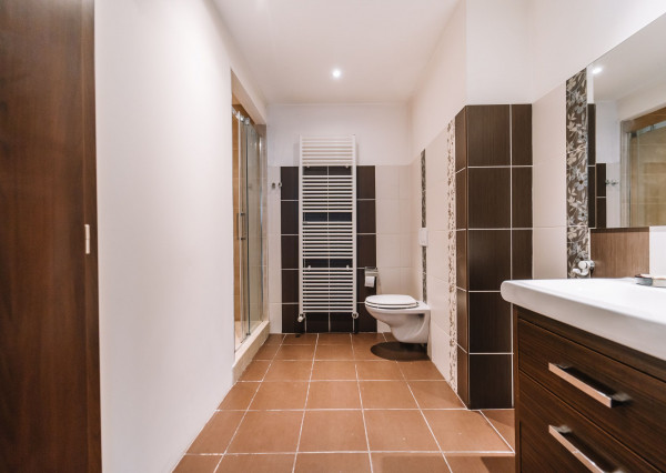 Na predaj 5 izb. Rodinný dom - Malá Vieska, Družstevná pri Hornáde