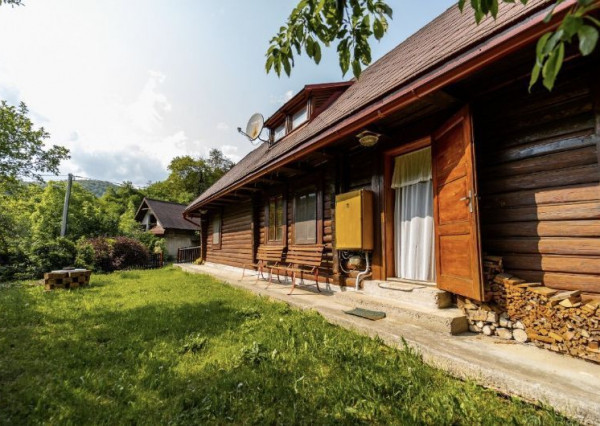 Na predaj zrubová chalupa - Hačava