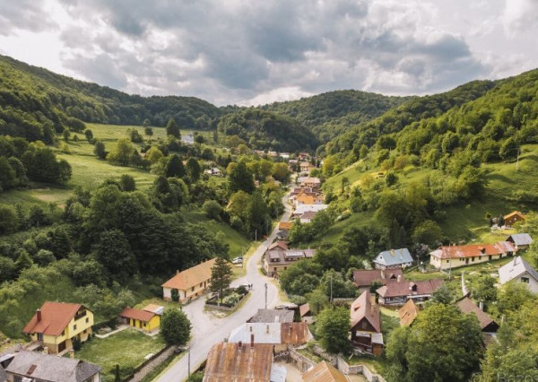 Na predaj zrubová chalupa - Hačava