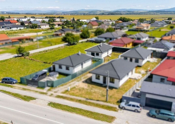 Na predaj novostvba BUNGALOVU - Geča