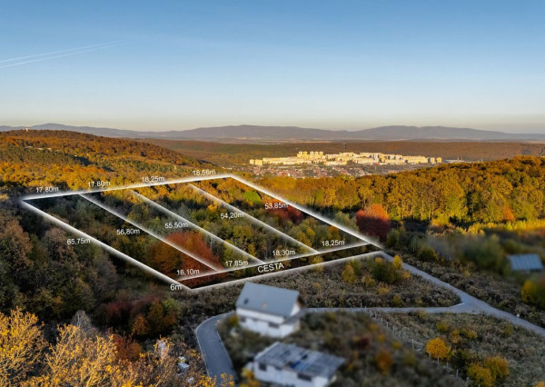 Lukratívne pozemky na predaj v atraktívnej lokalite Bankov – ideálne pre individuálnu rekreáciu a celoročné bývanie