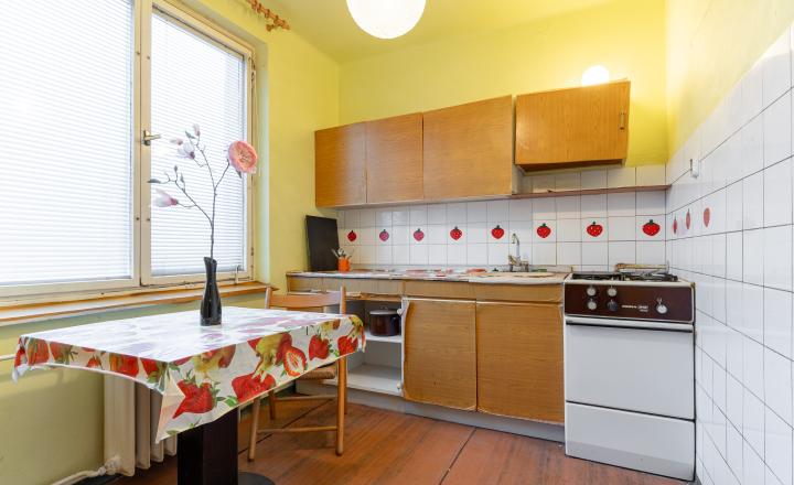 Na predaj 2-izbový byt s loggiou na Tolstého ulici – Košice, Sever - fotografia 4