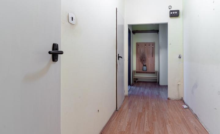 Na predaj 2-izbový byt s loggiou na Tolstého ulici – Košice, Sever - fotografia 7